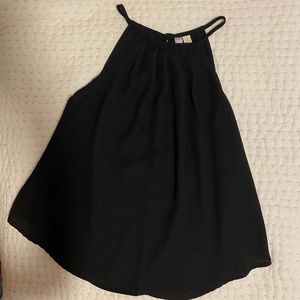 Francesca’s Alya tank top